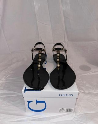 Sandalia de verano Guess mujer 