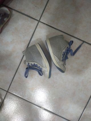 Scarpe bambina numero 22