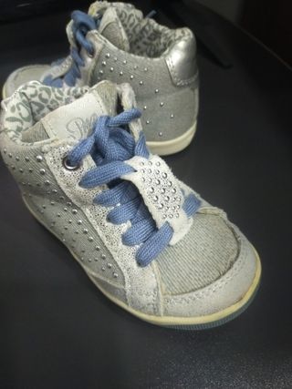 Scarpe bambina numero 22