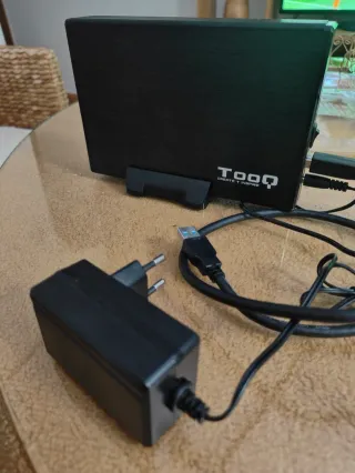 Eu vendo caixa externa para inserir um disco rígid