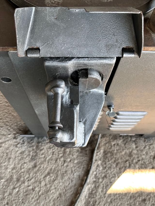 Maquina OSCAM cortadora dobladora hierro