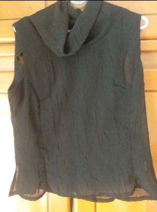 Blusa negra sin mangas vestir semitransparente