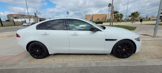 Jaguar XE 2015