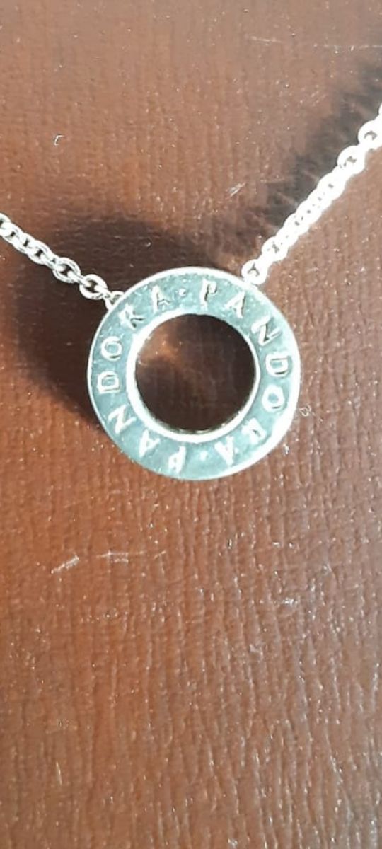 Catenina con pendente Pandora