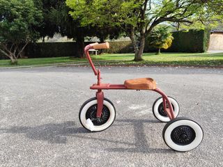Triciclo antiguo 