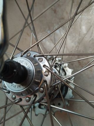 Vendo llanta Mavic carretera