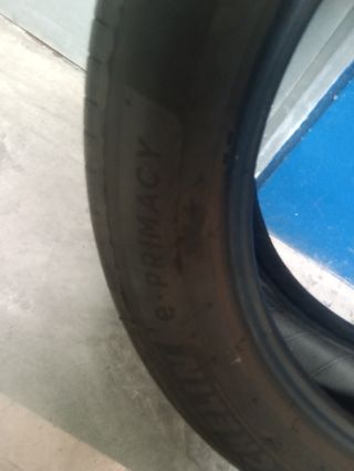 Neumático Michelin 195 60 R18