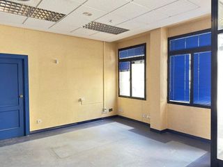 Local comercial en venta en Valdepeñas