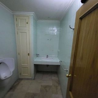 Local comercial en venta en Valdepeñas