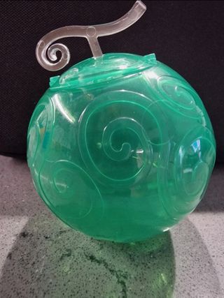 Gashapon capsula onepinomi