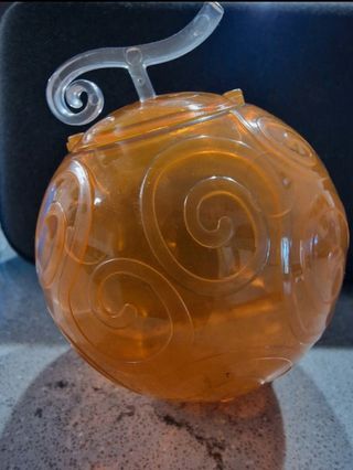 Gashapon capsula onepinomi