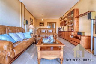 Ático en venta en Centre - Cordelles en Cerdanyola del Vallès