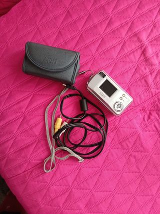 Cámara Airis 9H738-500