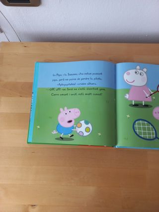 Llibre infantil- La Pepa juga a futbol