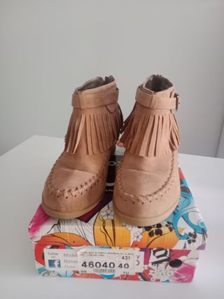 Botines con flecos