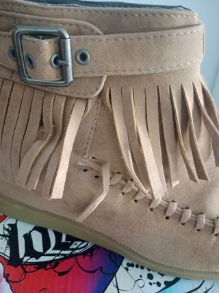 Botines con flecos
