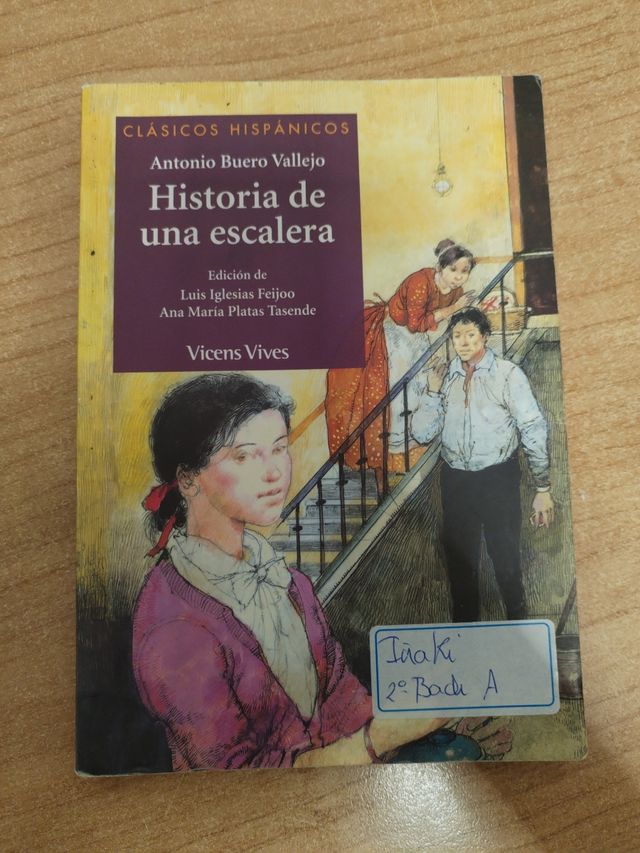 Historia De Una Escalera (Clásicos Hispánicos / Hispanic Classics Literature) (Spanish Edition)