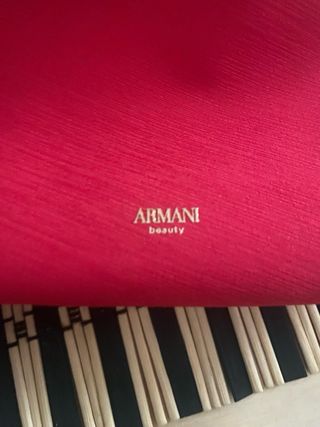 Neceser Armani en rojo Armani