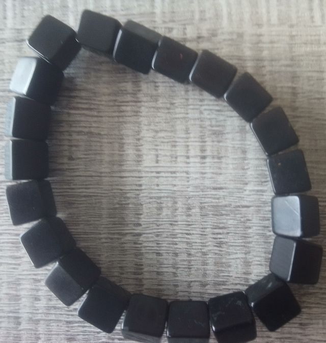 Pulsera cuadrada de baquelita negra
