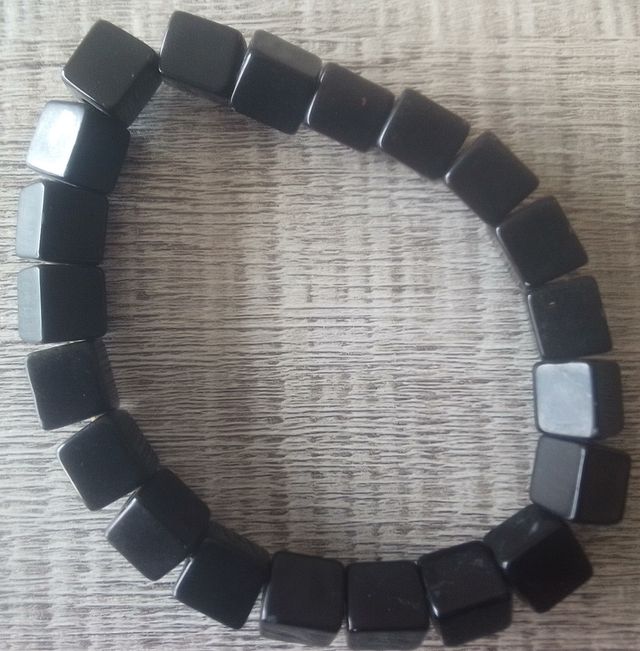 Pulsera cuadrada de baquelita negra