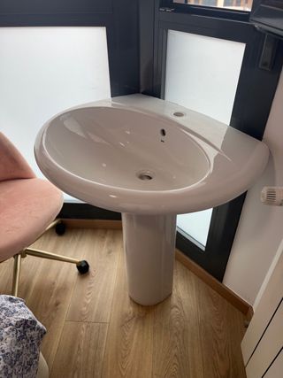 2 Lavabos Roca con pie