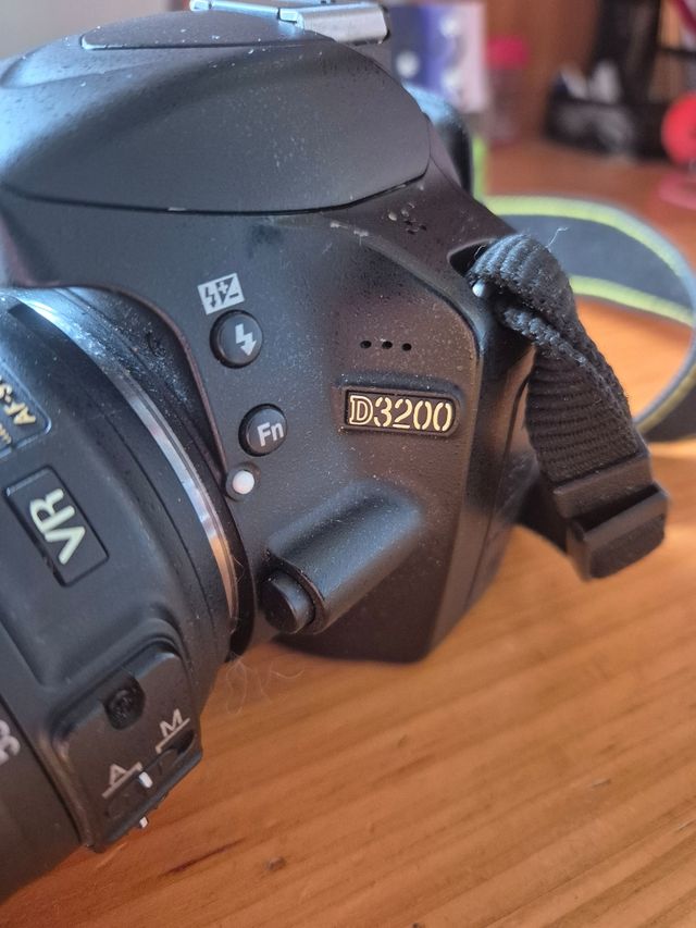 Nikon D3200 Cámara Reflex Digital y Mochila Hama