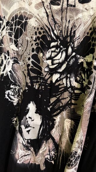 Camiseta de Zara hombro descubierto