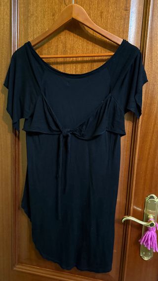 Camiseta de Zara hombro descubierto