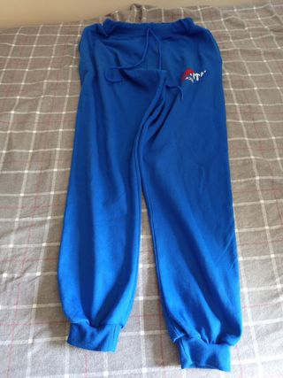 Pantalón y sudadera trapstar