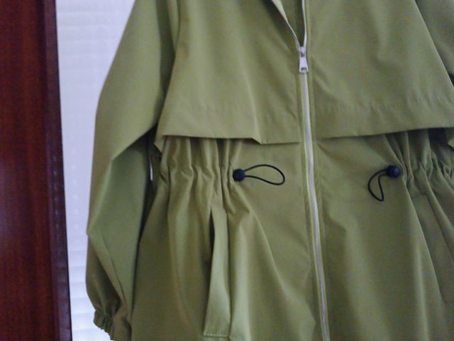 Preciosa gabardina primavera -otoño