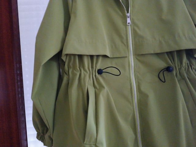 Preciosa gabardina primavera -otoño