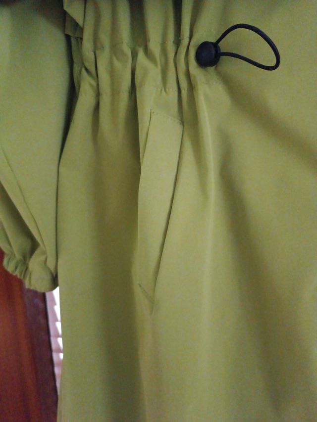 Preciosa gabardina primavera -otoño