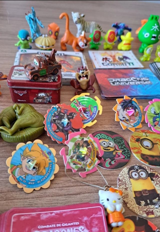 Lote cromos figuras tazos