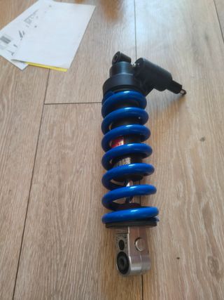 Mono originale SHOWA Tiger sport 1050 triumph
