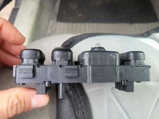 Comando specchietti clk 208