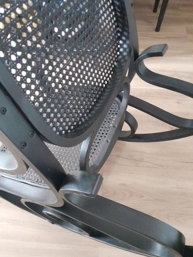 Mecedora antigua restaurada