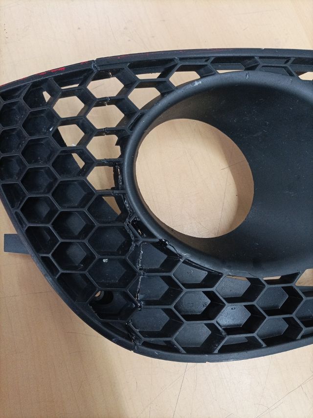 Rejillas antiniebla Leon 2 FR original