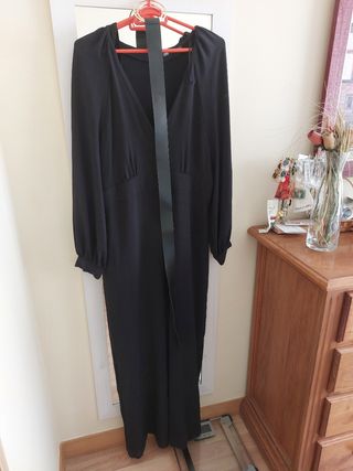 Mono negro pata ancha