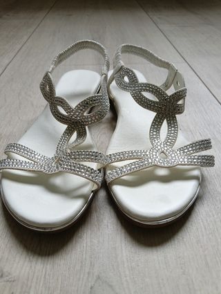 Sandalia blanca para eventos