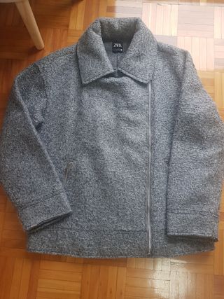 Chaqueta tipo biker color gris talla S