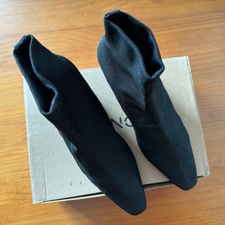 Botines negros calcetín MANGO talla 40