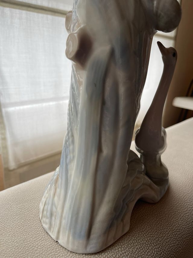 Jarrón tipo Lladró numerado en la base