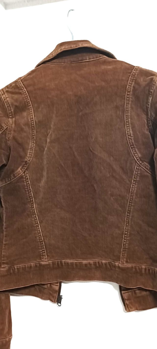 Chaqueta de Pana Marrón de Berska