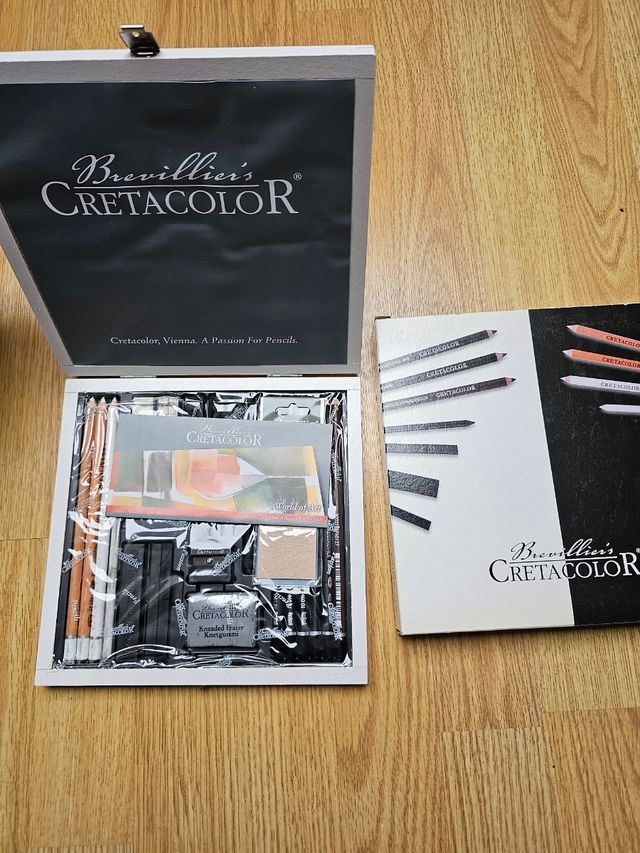 Cretacolor Black and White