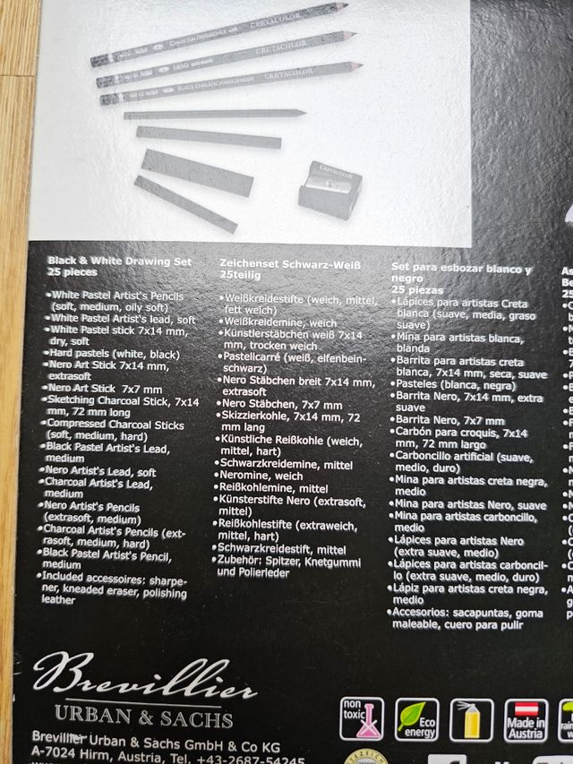 Cretacolor Black and White