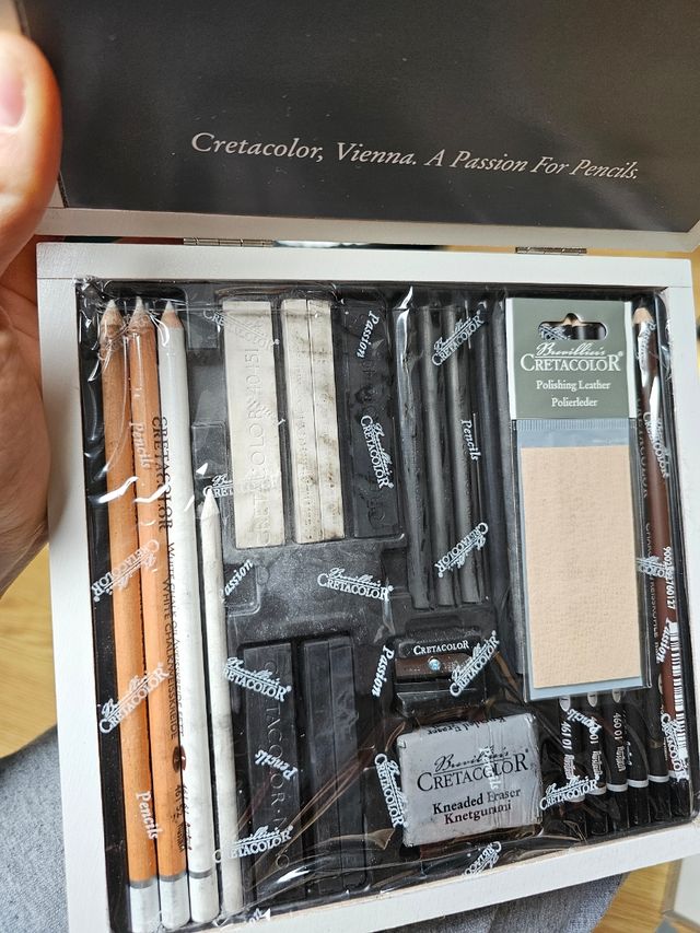 Cretacolor Black and White