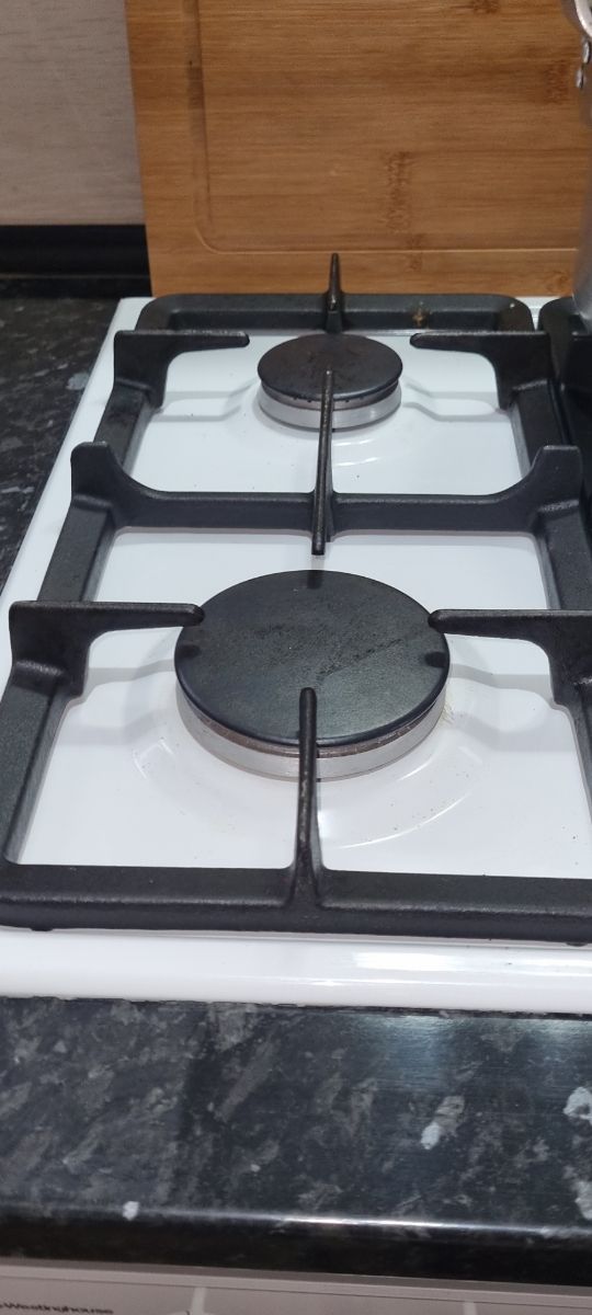 Placa de gas y horno eléctrico