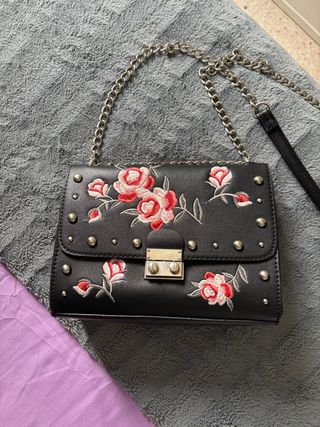 Bolso negro flores