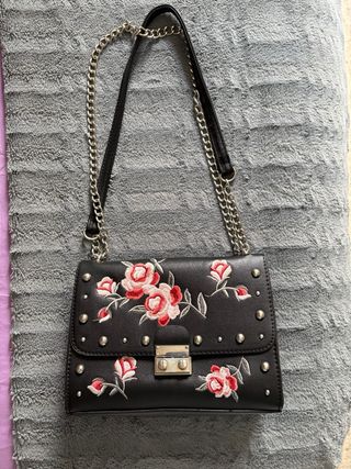Bolso negro flores