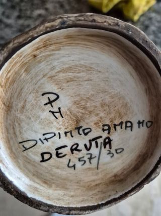 Bonita jarra de porcelana italiana firmada